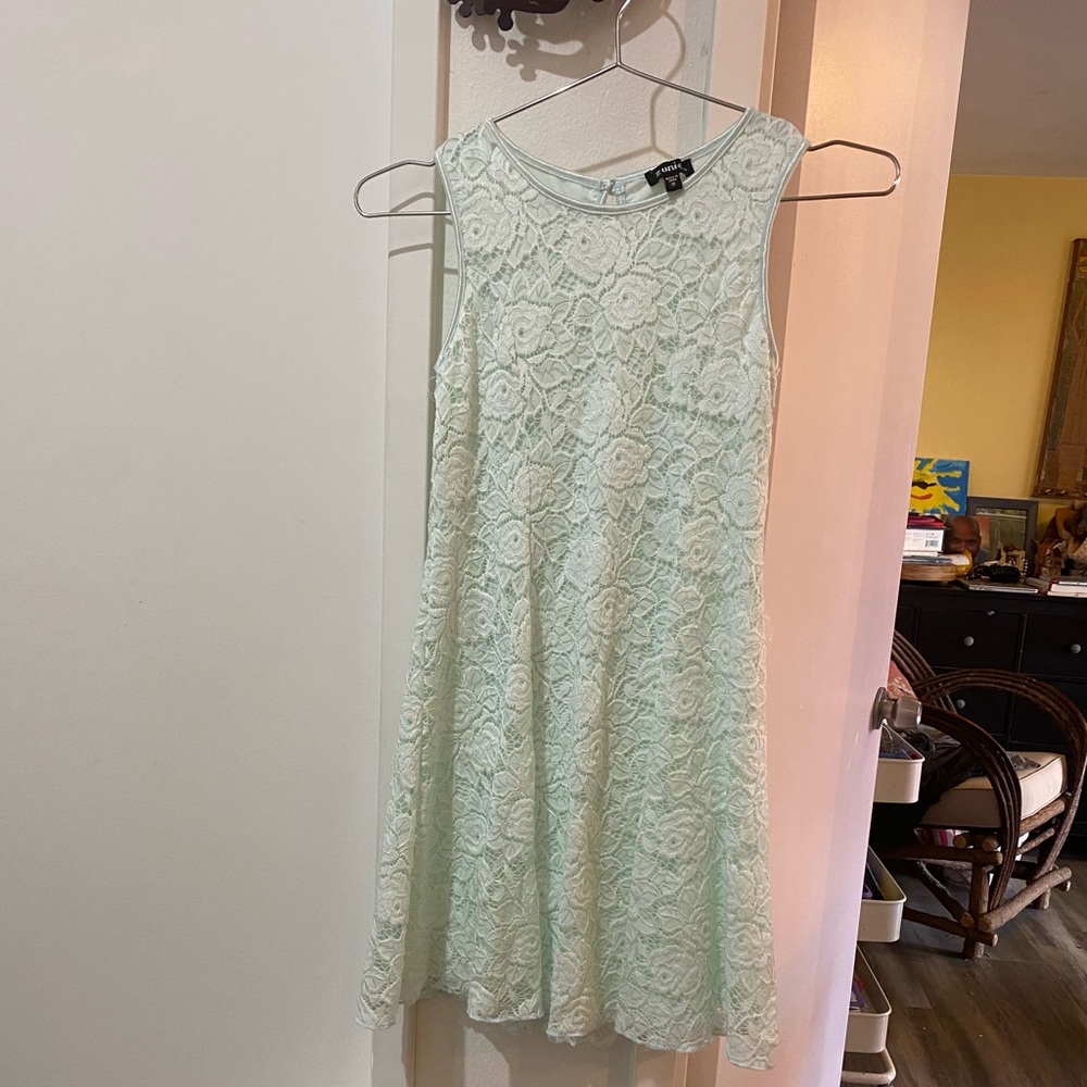 Zunie Lace Dress Girls size 10 light mint green
